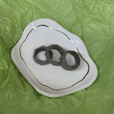 Кольцо гончарное серое ручной работы Fabrica